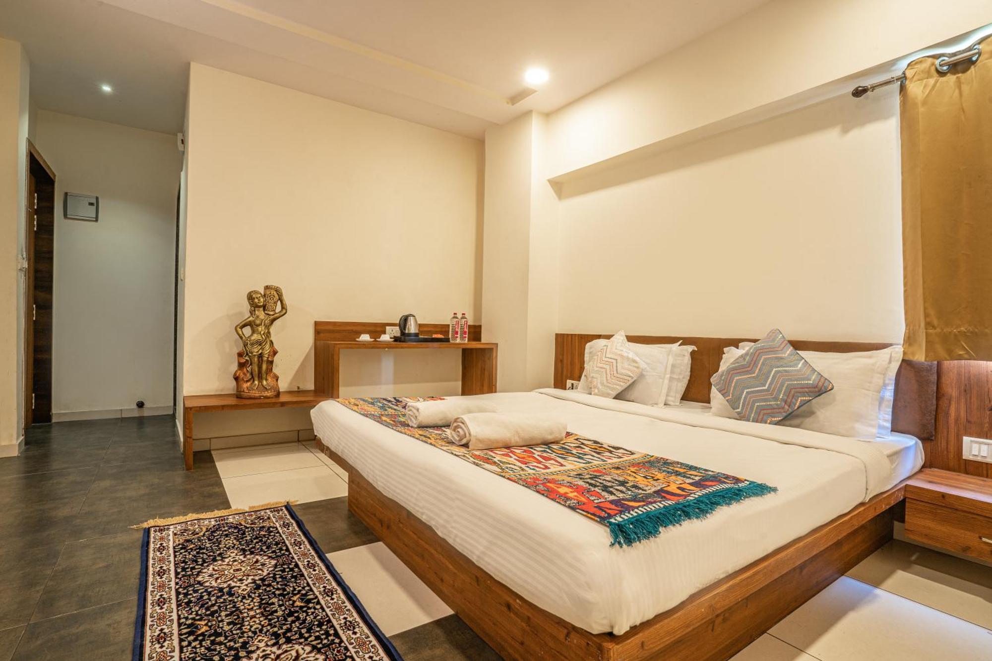 Hotel Naman Udaipur Extérieur photo