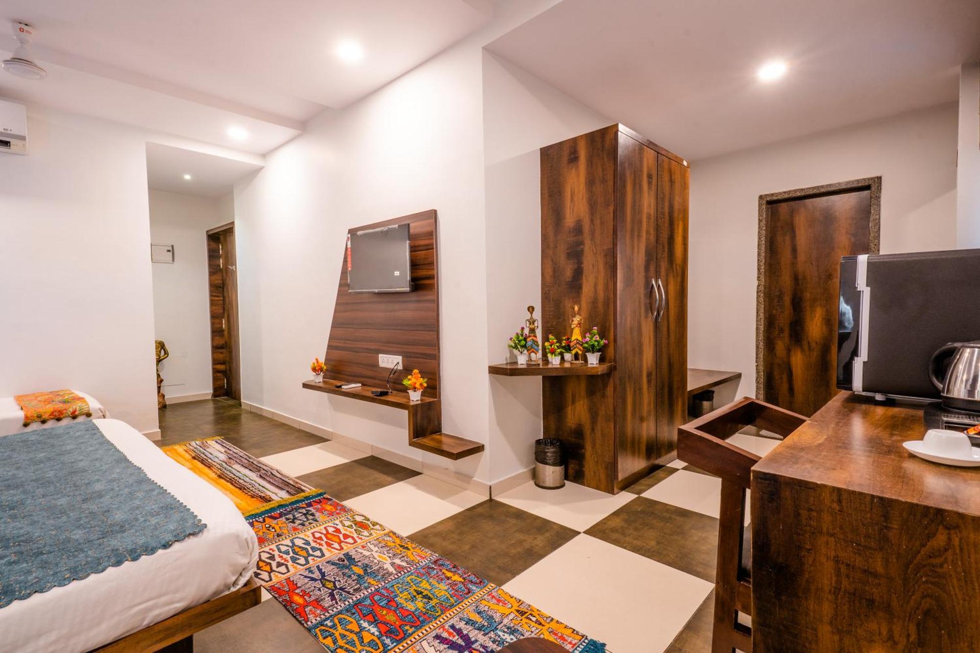 Hotel Naman Udaipur Extérieur photo